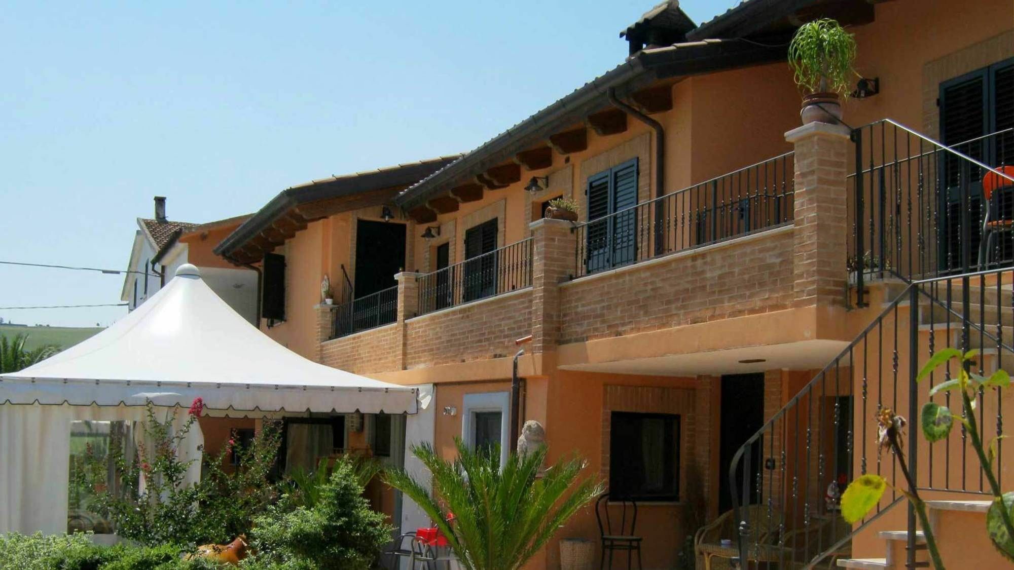 Agriturismo Le Vigne Fermo Dış mekan fotoğraf
